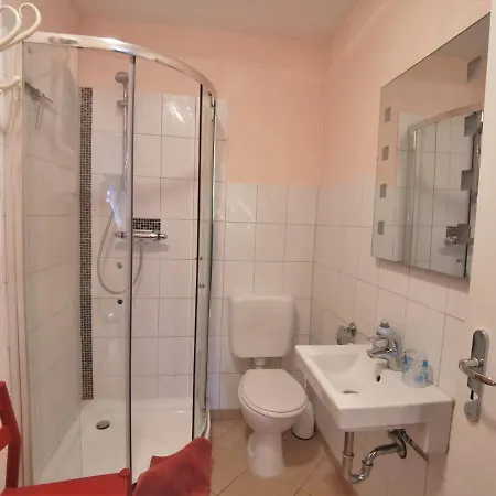 Kobs - Fewo Inmitten Der Natur Mit Zwei Baedern, Terrasse Und Gemuetlichem Wohn- Und Esszimmer Apartment Ausacker